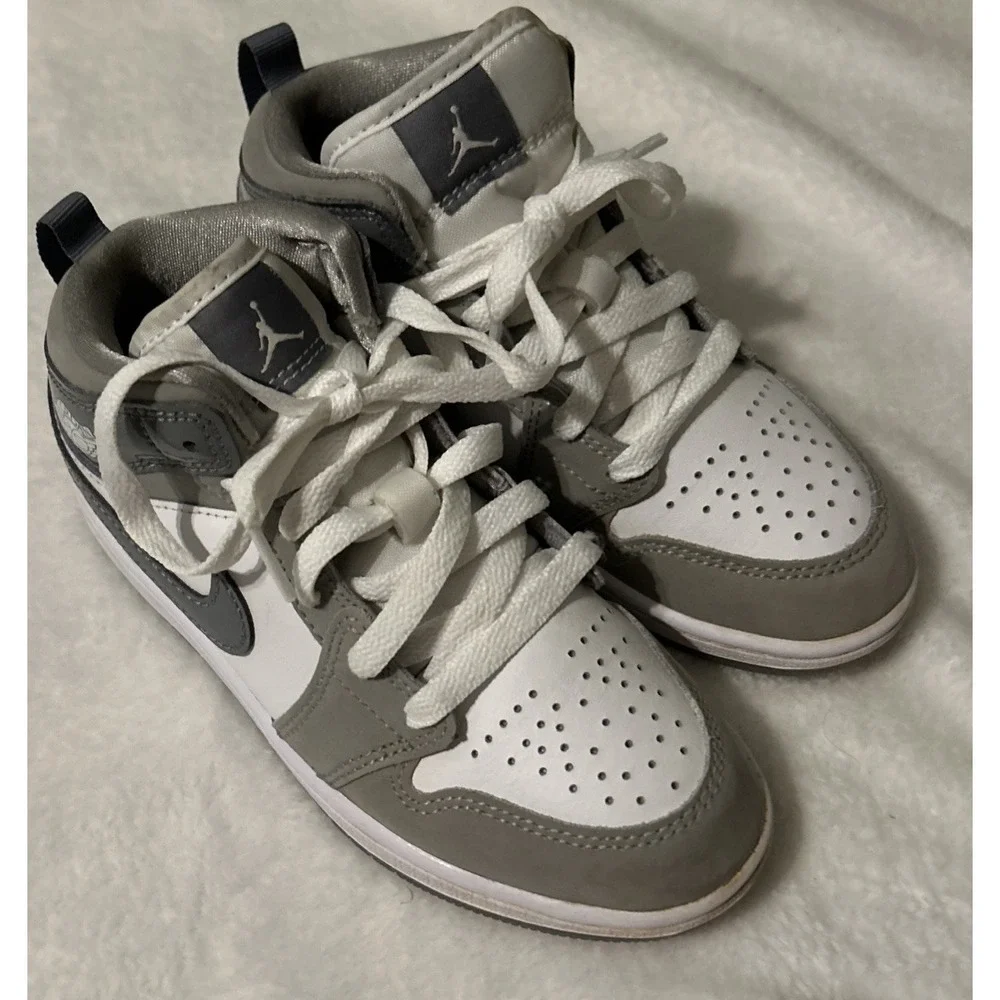 Nike Air Jordan 1 Mid Shoes Youth 13C Kids Gray‎ White Sneakers HF3194-100